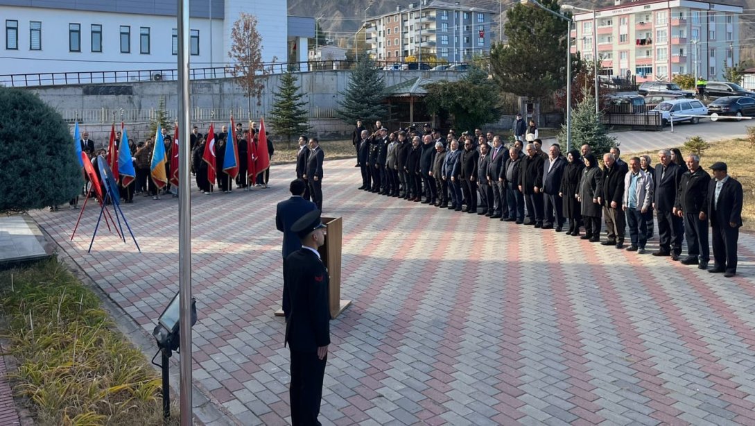 Cumhuriyetimizin kurucusu Gazi Mustafa Kemal Atatürk'ün, ebediyete irtihalinin 86. yıl dönümü dolayısıyla ilçemizde anma programı düzenlendi.